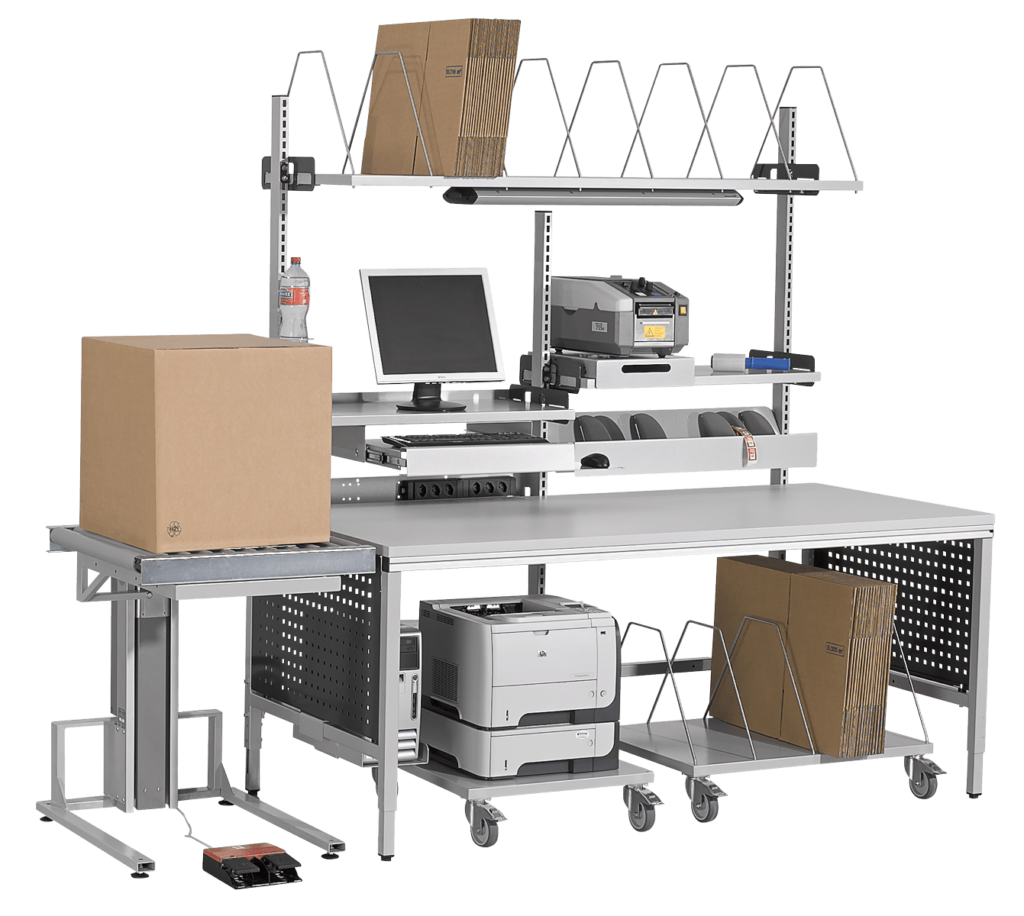 Anwendung_Packtisch_Hero Modulaire packtafel met monitor, printer, rolhouders en kartons